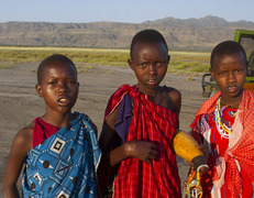 Masajska młodzież znad jeziora Natron <br> fot. Sławomir Bieniek </br>