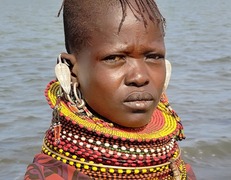 Dziewczyna Turkana  fot. Artur Urbański